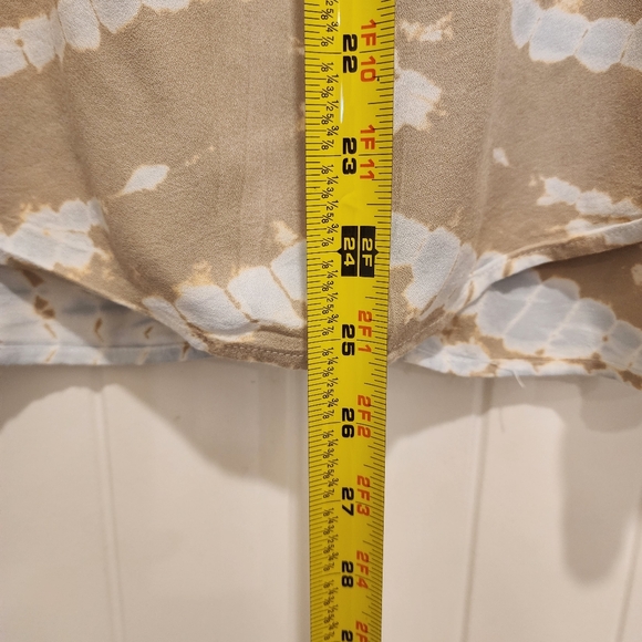 YOUNG FABULOUS & BROKE “Tress” Tie Dye Blouse Size Large 3/4 Sleeves Tan Boho - Picture 12 of 12